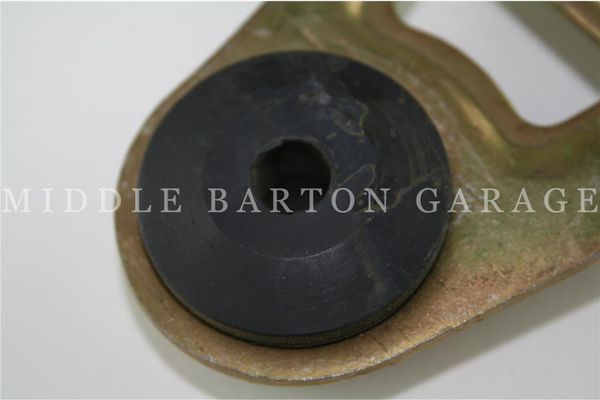 EXHAUST BRACKET RUBBER 850